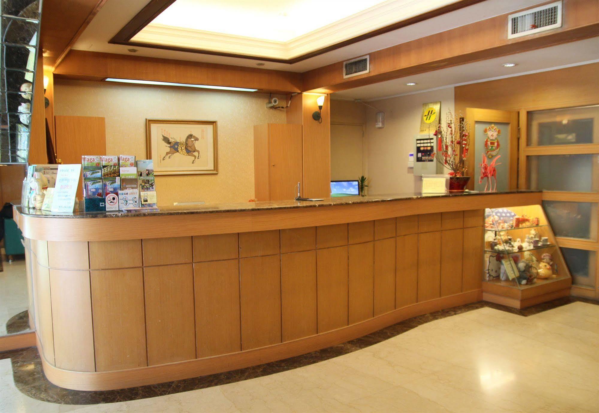 Riverside Hotel Kaohsiung Exterior photo